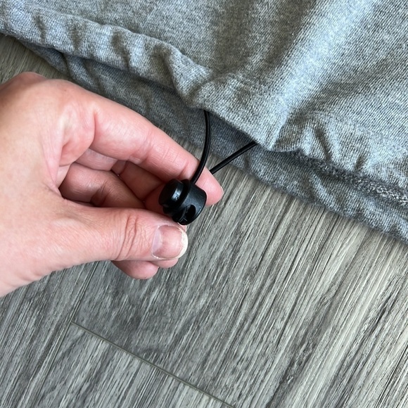 Forever 21 Gray Crop Top Crewneck Long Sleeve Size S - Picture 2 of 7